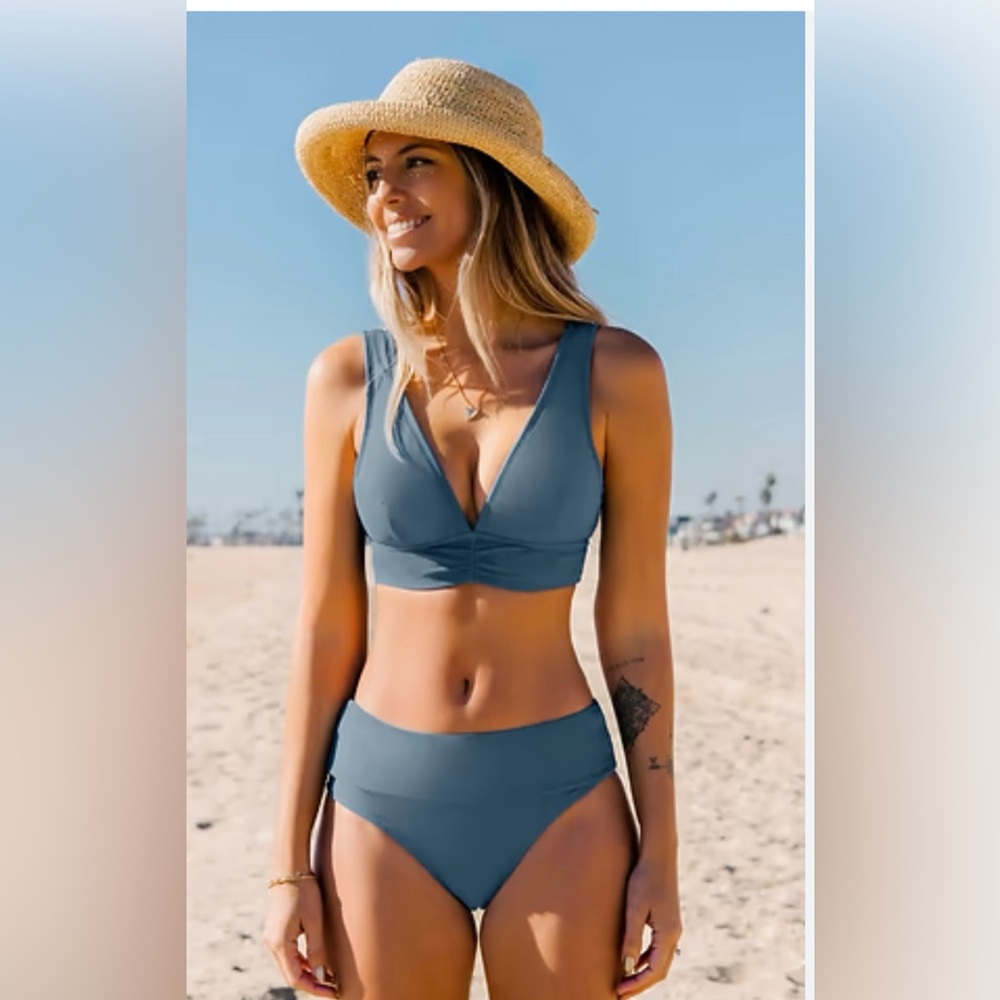 Cupshe V-Neck, High Waist Bikini.